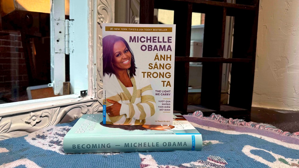 Ánh sáng trong ta - Cuốn sách thứ hai của bà Michelle Obama, top 100 sách phải đọc năm 2022 