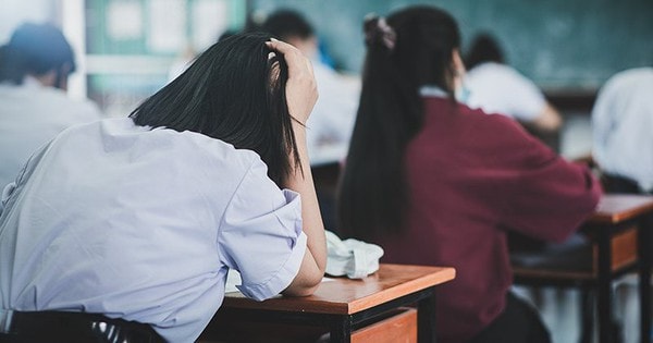 Con cái không còn muốn lớn nữa, cha mẹ bàng hoàng nhận ra mình vì "Muốn tốt cho con"