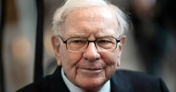 Warren Buffett rời ghế CEO ở tuổi 94 nhưng tuyên bố không nghỉ hưu