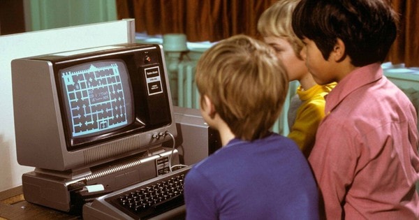 Trước khi có internet và Wi-Fi, những đứa trẻ của thập niên 1980 download game bằng cách nghe Radio
