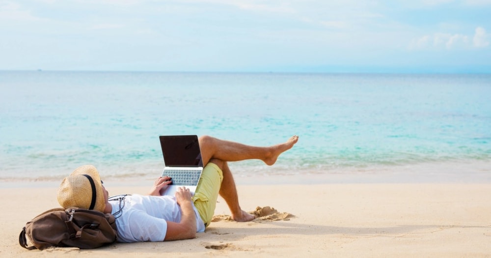 Cơn sốt “quiet vacationing” và nỗi sợ vô hình của dân công sở
