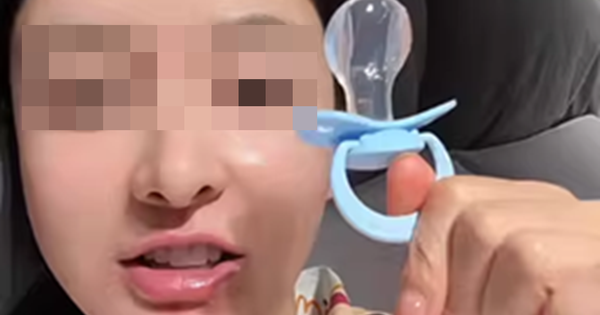 Trào lưu người lớn ngậm núm ti giả đi ngủ gây sốt mạng xã hội Trung Quốc