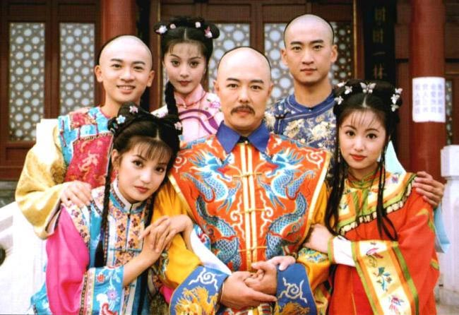 Không phải Hạ Tử Vy hay Lệnh Phi, sau 30 năm tôi mới nhận ra đây là người có EQ cao nhất Hoàn Châu Cách Cách