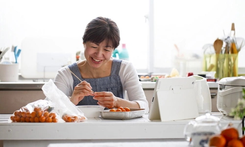Dì 50 tuổi chia sẻ “kỹ năng làm việc nhà” gây sốt