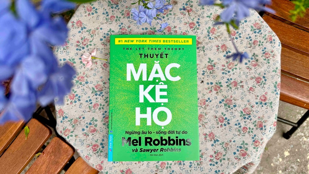 Từ con số không, 3 bước để Mel Robbins trở thành diễn giả được săn đón