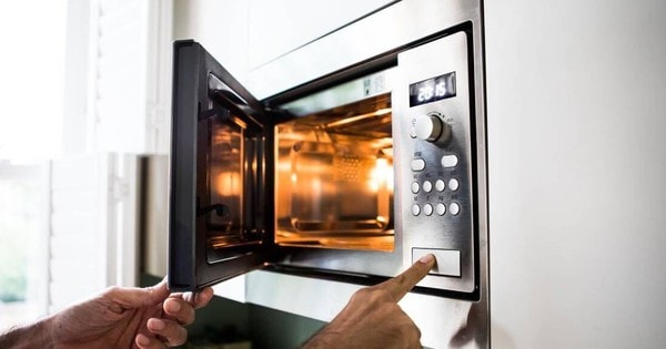 Sau 30 năm cuộc đời tôi mới biết lò vi sóng còn có chức năng này