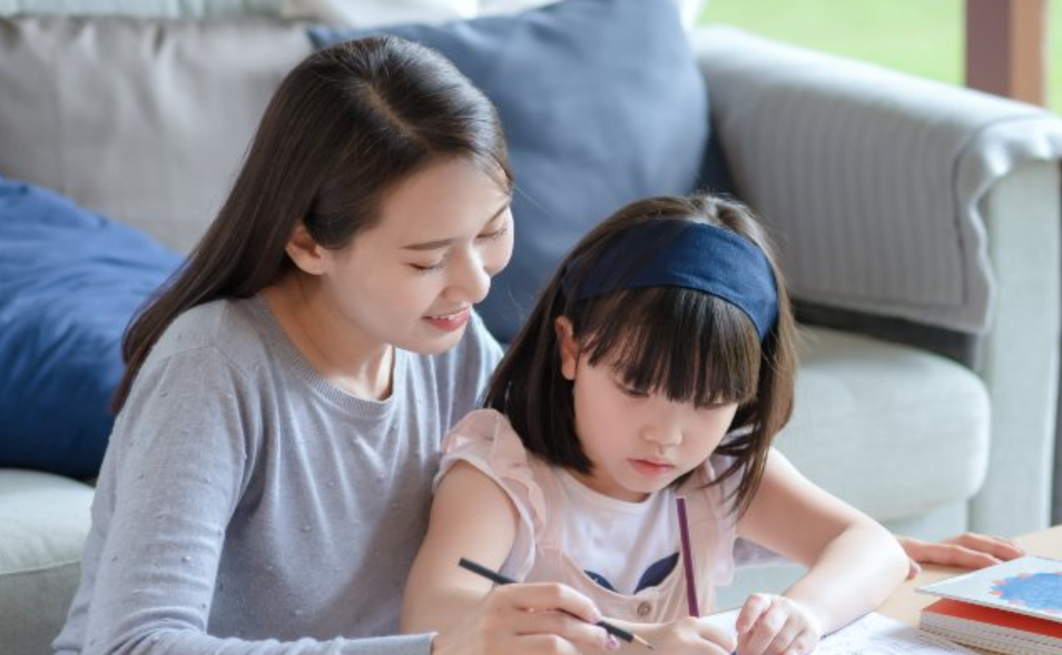 Harvard phát hiện, nhà có 1 người mẹ như này thì: Con gái lớn lên thành đạt, con trai hiểu chuyện
