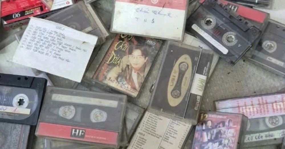 Nhớ chiếc máy cassette và những bài nhạc xuân