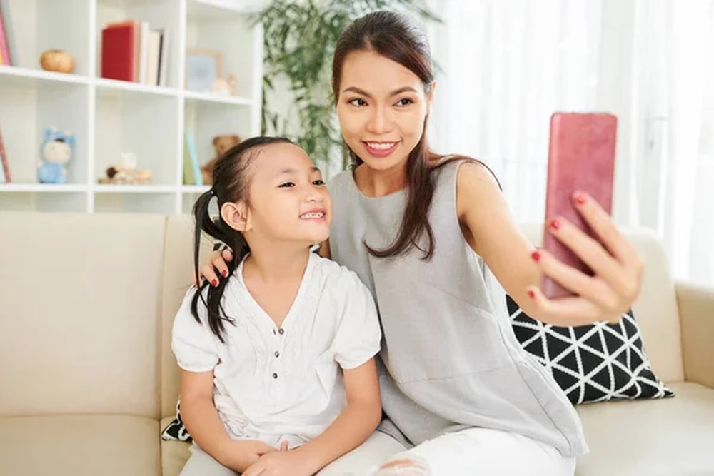 Cảnh báo tất cả phụ huynh về việc đăng ảnh con lên mạng