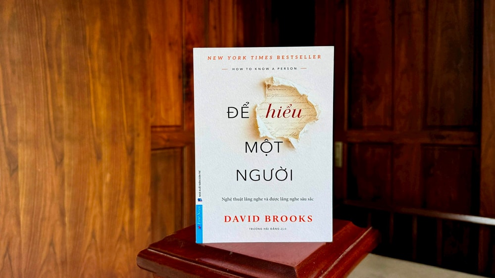 Để hiểu một người