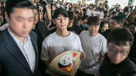 Sao phim 'Chị đẹp mua cơm ngon' Jung Hae In trong vòng vây fan Việt