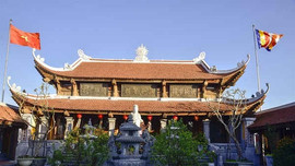 Khám phá những ngôi chùa trên đỉnh thiêng đất Việt
