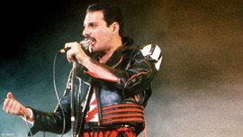 Freddie Mercury và tầm ảnh hưởng to lớn của người nổi tiếng lên nạn dịch AIDS - phần 1