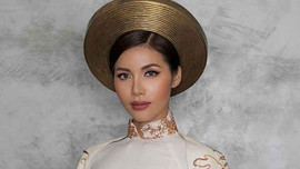 Minh Tú mang chiếc áo dài ‘Con rồng cháu tiên’ thi trang phục dân tộc tại Hoa hậu Siêu quốc gia 2018