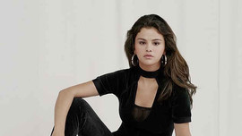 Selena Gomez tái xuất xinh đẹp nhưng buồn bã sau khi rời bệnh viện tâm thần