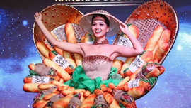 Váy 'Bánh mì' của H'hen Niê lọt vào top 10 Trang phục truyền thống đẹp nhất Miss Universe 2018