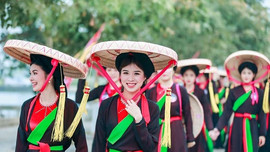 Thí sinh 'Người đẹp Kinh Bắc 2019' hát quan họ cổ