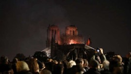 Cháy lớn tại Nhà thờ Đức bà Paris