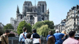Thừa nhận có công nhân hút thuốc lúc trùng tu nhà thờ Đức Bà Paris trước vụ cháy