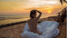 Du lịch Bali với ‘ông bầu’ Khắc Tiệp, Ngọc Trinh gây sốc với ảnh khỏa thân