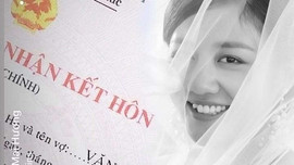 Ảnh cưới, giấy kết hôn của Văn Mai Hương chỉ là chiêu PR