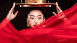 Lương Thùy Linh mang màn múa mâm đặc sắc đến chung kết Miss World 2019