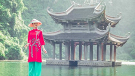 BST áo dài mang đậm tính ‘Thiền’, sử dụng kỹ thuật thêu móc hiếm có của NTK Thủy Bùi