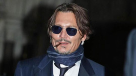Johnny Depp từng nhắn tin doạ 'đốt' và 'dìm' chết vợ cũ