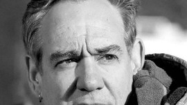 Đạo diễn phim ‘Búp bê ma’ tự tử ở tuổi 63