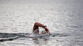 Cuộc thi bơi của thầy giáo Do Thái và bài học mục tiêu rõ ràng giúp chúng ta chiến thắng nỗi sợ hãi