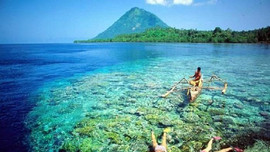 Indonesia bất ngờ hủy lệnh mở cửa cho du khách nước ngoài đến đảo Bali