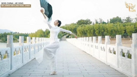 Thí sinh Trung Quốc mặc trang phục giống áo dài Việt Nam dự thi Hoa hậu Trái đất 2020