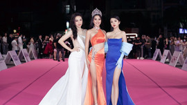 Tiểu‌ ‌Vy,‌ ‌Mỹ‌ ‌Linh, ‌Kiều‌ ‌Loan khoe sắc với trang sức tiền tỉ ở Chung kết Hoa hậu Việt Nam 2020‌