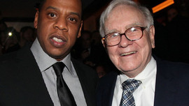 Jay-Z và Warren Buffett: Tưởng khác biệt cùng cực nhưng lại giống nhau bất ngờ về tư duy thành công