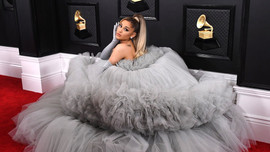 Nữ ca sĩ Ariana Grande bí mật kết hôn