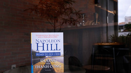 Đường đến thành công - 15 biển báo từ Napoleon Hill giúp bạn tìm kiếm sự thành công