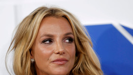 Sau hơn 13 năm, Britney Spears được thuê luật sư riêng