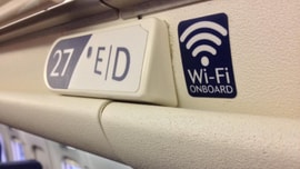 Những rủi ro khi sử dụng wifi trên máy bay