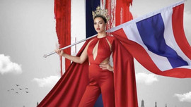 Tân hoa hậu Thái Lan bị kiện vì tấm ảnh đứng trên quốc kỳ