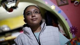Cô gái 17 tuổi phát triển ứng dụng giúp chị gái khiếm thính giao tiếp