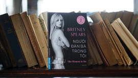 Người đàn bà trong tôi - Sự thật đằng sau tấm ảnh cạo trọc đầu của Britney Spears