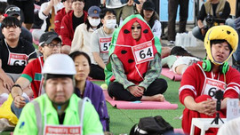 Cuộc thi "ngồi đờ đẫn" tại Hàn Quốc khiến nhiều người cười ra nước mắt, suốt 10 năm vẫn gây sốt vì một lý do