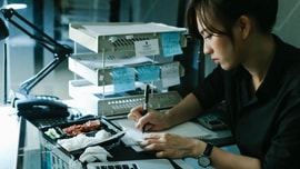 3 cây cầu quyết định vận mệnh giàu - nghèo, sướng - khổ mà bạn phải tự bước qua