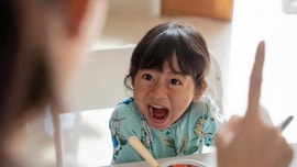 Giáo sư khuyên: Mỗi ngày nói 6 câu này, bạn sẽ không còn quát mắng con nữa