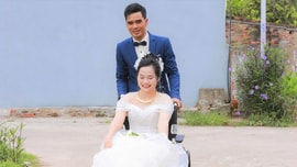 Chuyện tình cổ tích của cô gái liệt hai chân và chàng trai khỏe mạnh