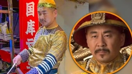 “Hoàng đế bán đậu phụ”: Từ phá sản đến doanh thu tăng 50% nhờ hóa thân thành nhân vật phim cổ trang