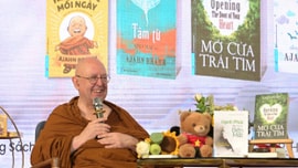Thiền sư Ajahn Brahm dù bệnh vẫn muốn đến Việt Nam và lời hứa quay lại lần nữa