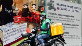 Nhiều quán ăn ra luật đền tiền 100% khiến shipper vui mừng