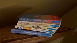 Giữa hàng nghìn cuốn sách, đâu là cú 'quẹt phải' của bạn?