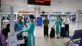 Quy định mới tại sân bay Tân Sơn Nhất: Bắt buộc khai báo thông tin trực tuyến trước khi nhập cảnh